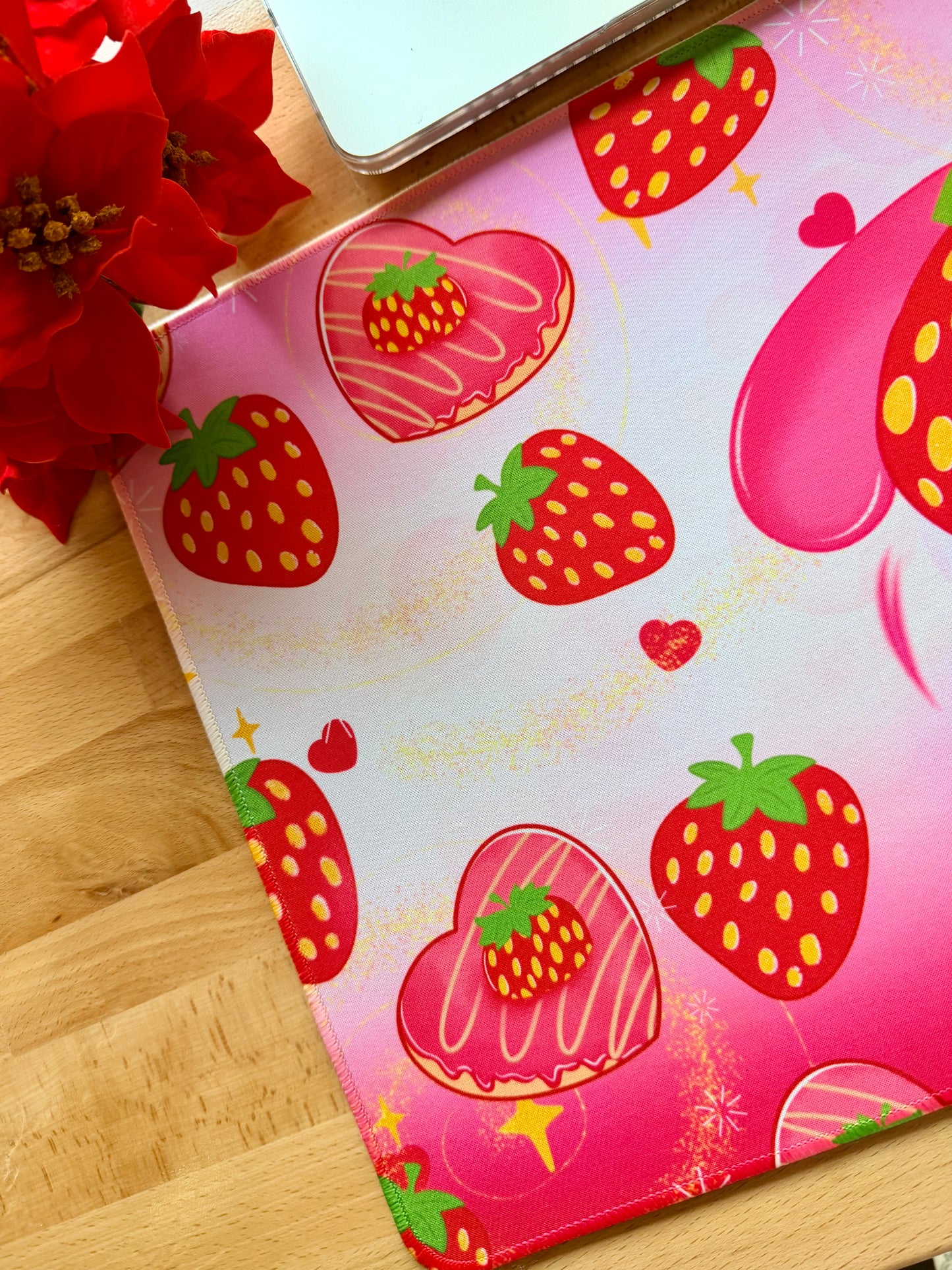 MY MELODY STRAWBERRY DESK PAD