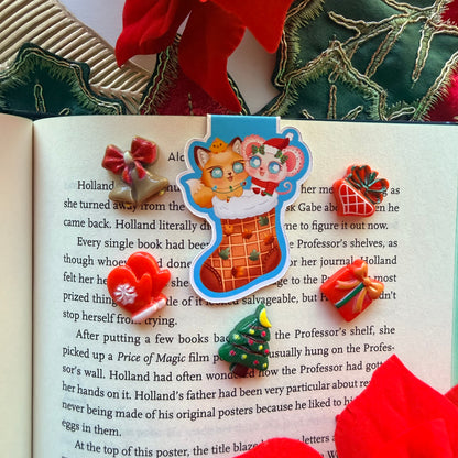 GINGER AND COTTON PUFF STOCKING  MAGNETIC BOOKMARK